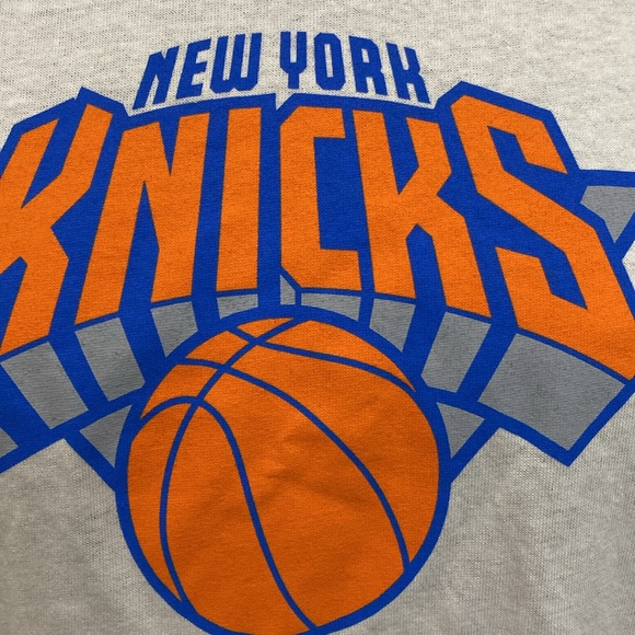 NWOT New York Knicks Basketball Opening Night Promotional CHASE  Tshirt |Size L - Picture 8 of 9